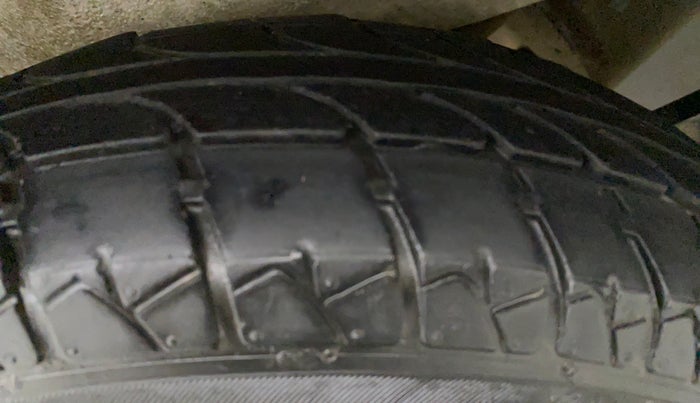 2014 Maruti Wagon R 1.0 LXI CNG, CNG, Manual, 99,204 km, Left Rear Tyre Tread