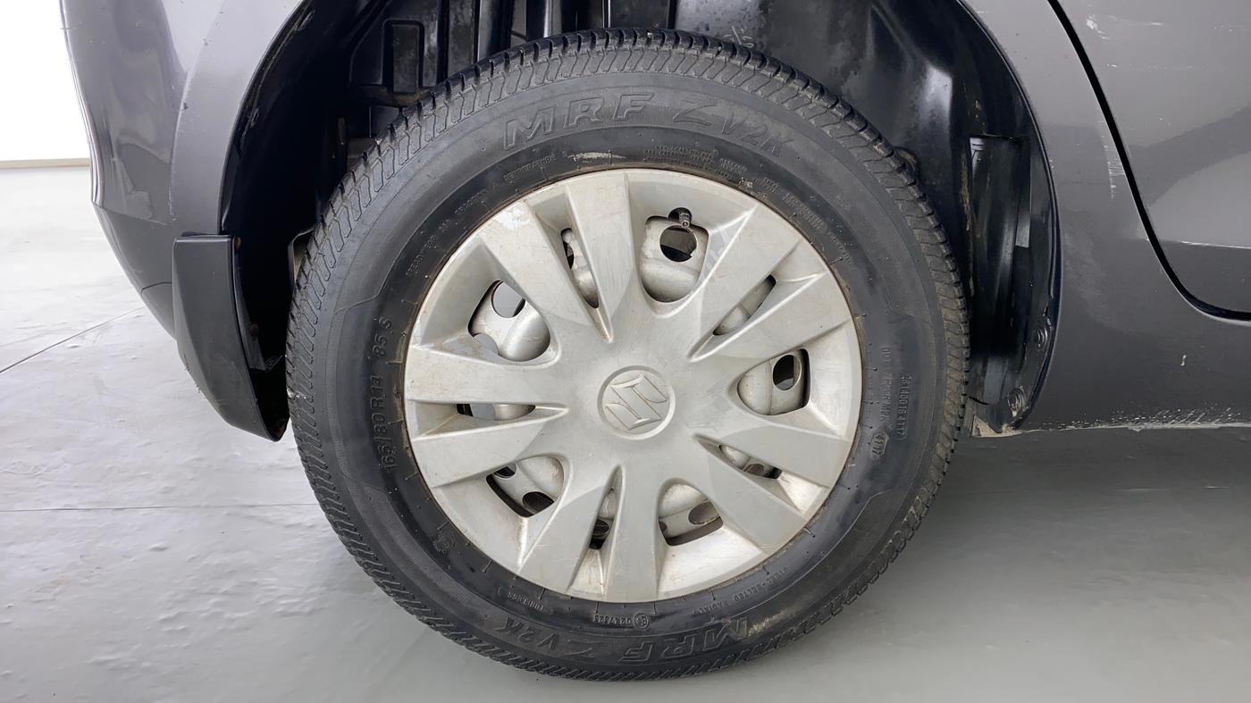 2017 Maruti Swift LXI OPT, Petrol, Manual, 48,161 km, Right Rear Wheel
