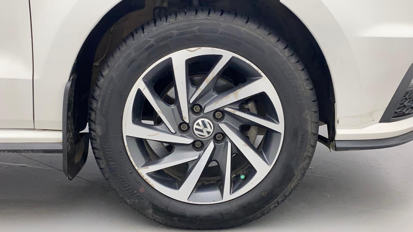 2020 Volkswagen Polo COMFORTLINE PLUS 1.0L MPI, Petrol, Manual, 42,030 km, Right Front Wheel