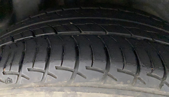 2020 Volkswagen Polo COMFORTLINE PLUS 1.0L MPI, Petrol, Manual, 42,030 km, Right Rear Tyre Tread