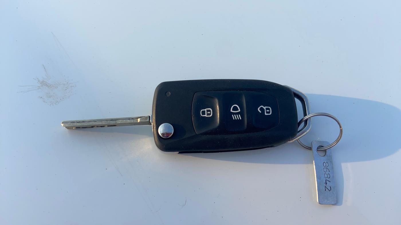 2024 Tata NEXON SMART+ 1.2 PETROL, Petrol, Manual, 45,821 km, Key Close Up
