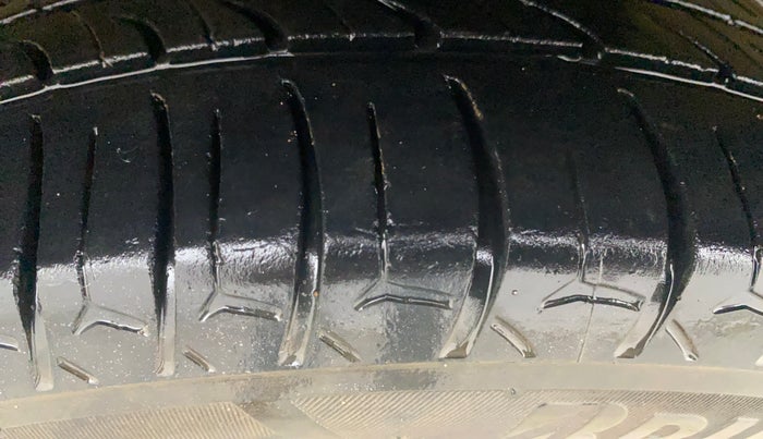 2018 Maruti Alto K10 VXI (O), Petrol, Manual, 67,408 km, Left Front Tyre Tread