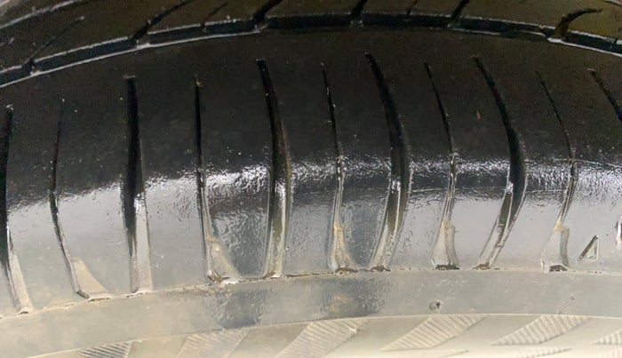 2018 Maruti Alto K10 VXI (O), Petrol, Manual, 67,408 km, Right Rear Tyre Tread