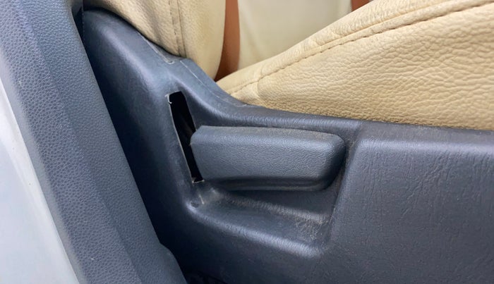 2018 Maruti Alto K10 VXI (O), Petrol, Manual, 67,408 km, Driver Side Adjustment Panel