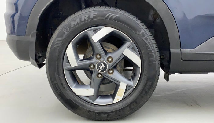 2020 Hyundai VENUE SX 1.5 CRDI, Diesel, Manual, 30,477 km, Right Rear Wheel