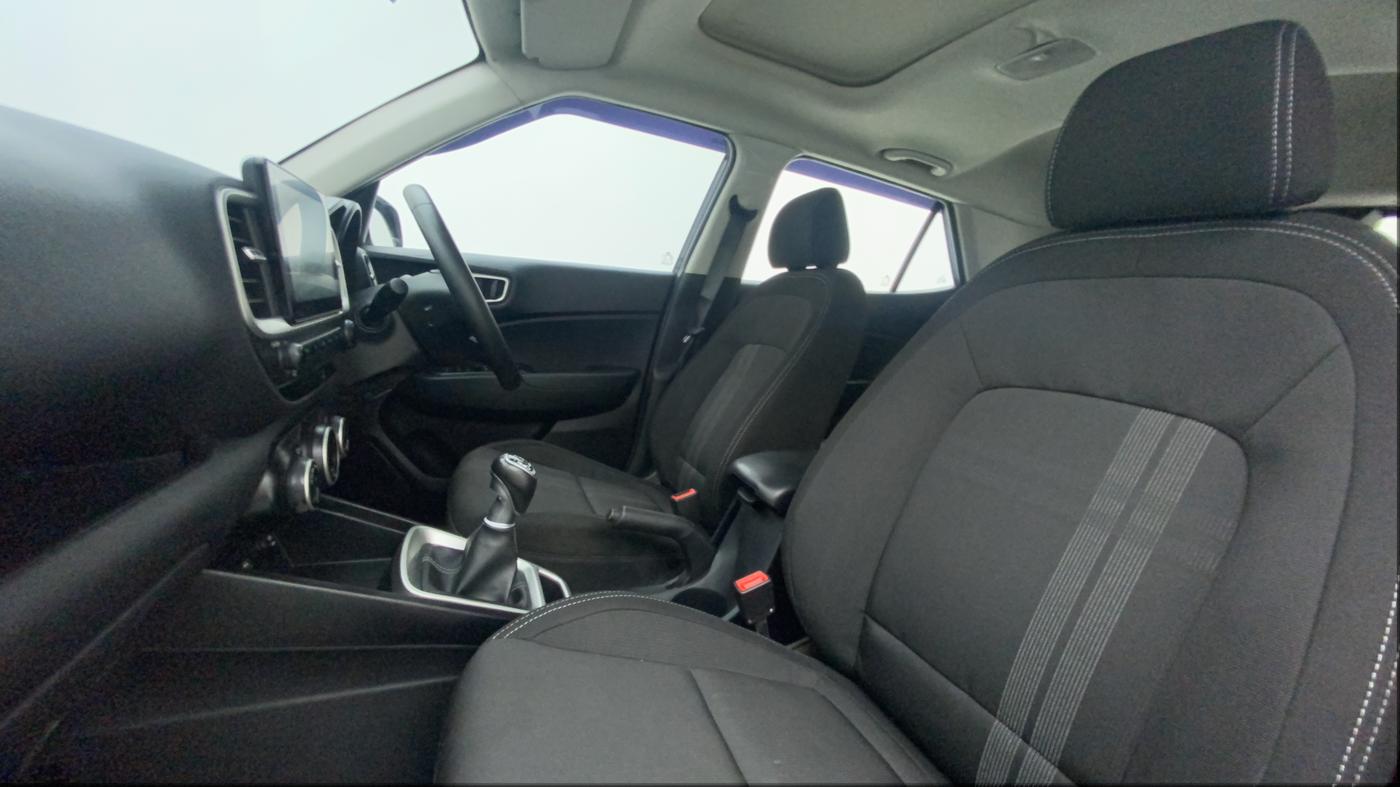 2020 Hyundai VENUE SX 1.5 CRDI, Diesel, Manual, 30,477 km, Right Side Front Door Cabin