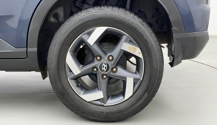 2020 Hyundai VENUE SX 1.5 CRDI, Diesel, Manual, 30,477 km, Left Rear Wheel