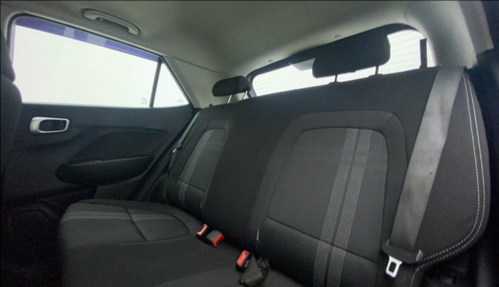2020 Hyundai VENUE SX 1.5 CRDI, Diesel, Manual, 30,477 km, Right Side Rear Door Cabin