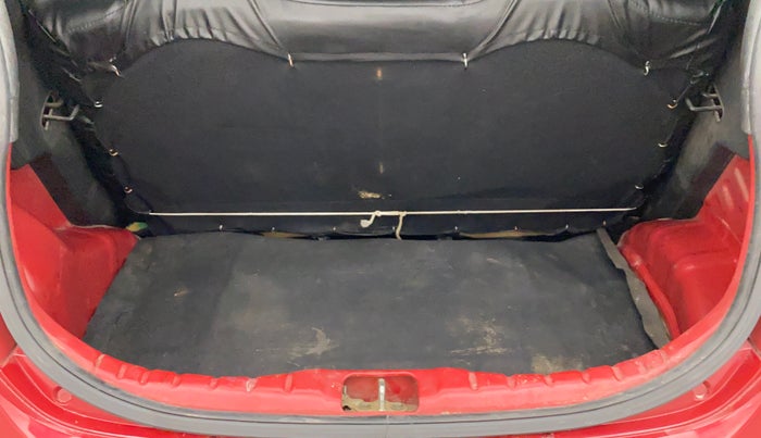 2017 Hyundai Eon ERA PLUS (O), Petrol, Manual, 30,119 km, Boot Inside