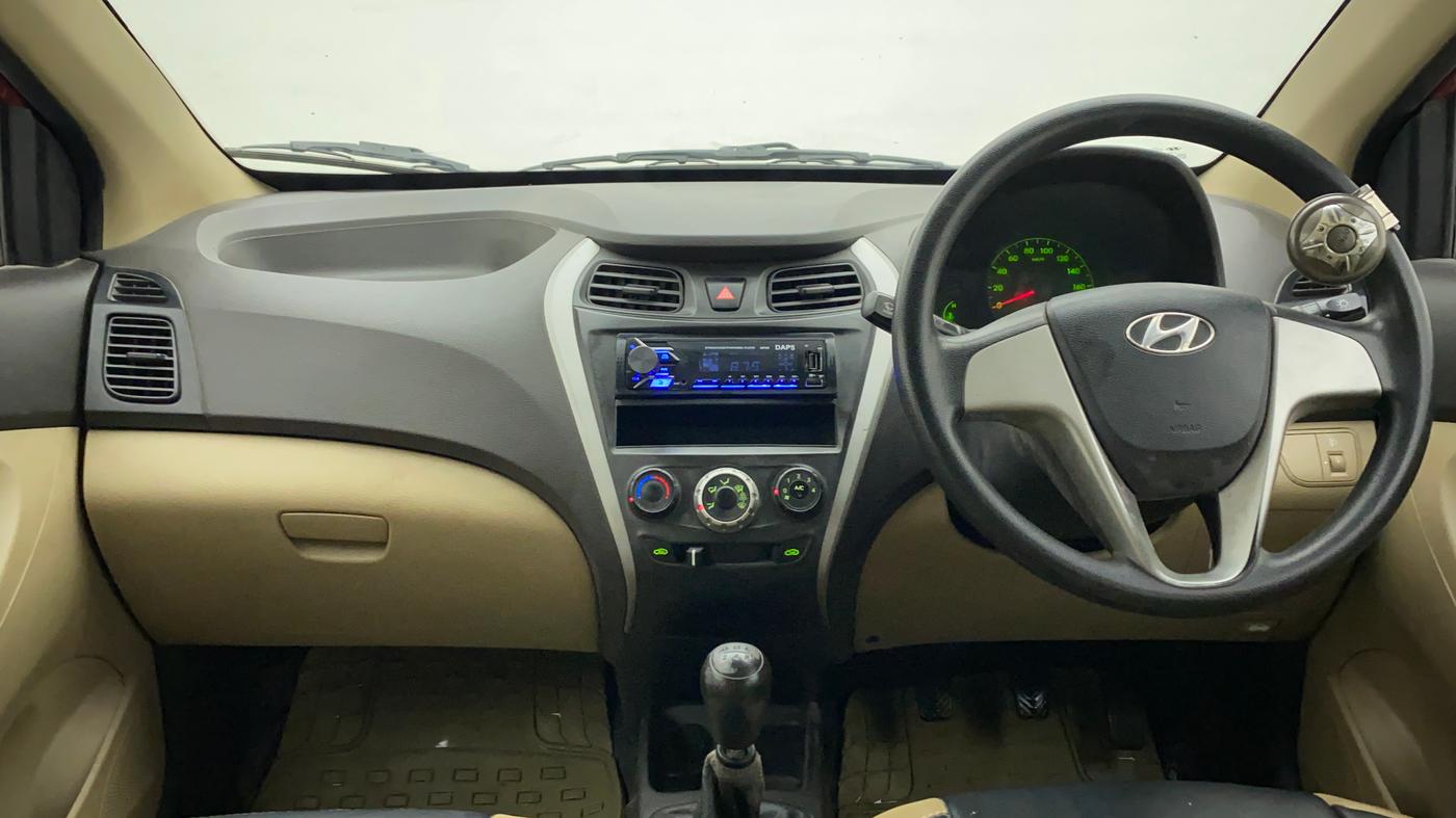 2017 Hyundai Eon ERA PLUS (O), Petrol, Manual, 30,119 km, Dashboard