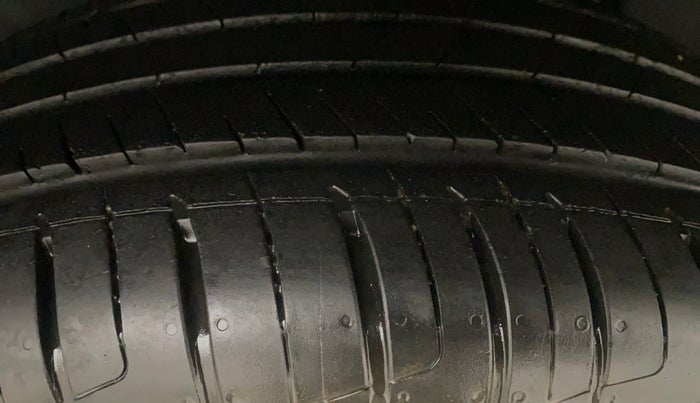 2021 Hyundai Creta EX 1.5 DIESEL, Diesel, Manual, 32,963 km, Left Rear Tyre Tread