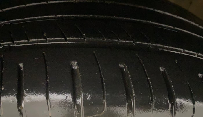 2021 Hyundai Creta EX 1.5 DIESEL, Diesel, Manual, 32,963 km, Left Front Tyre Tread