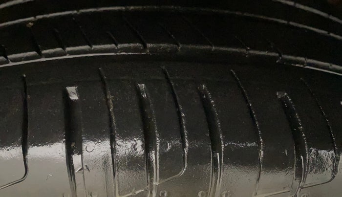 2021 Hyundai Creta EX 1.5 DIESEL, Diesel, Manual, 32,963 km, Right Front Tyre Tread