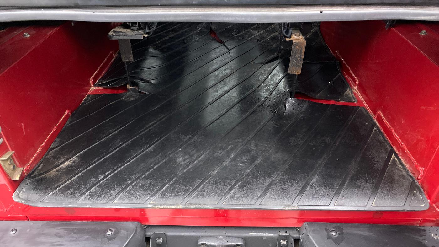 2017 Mahindra Thar CRDE 4X4 BS IV, Diesel, Manual, 41,028 km, Boot Inside