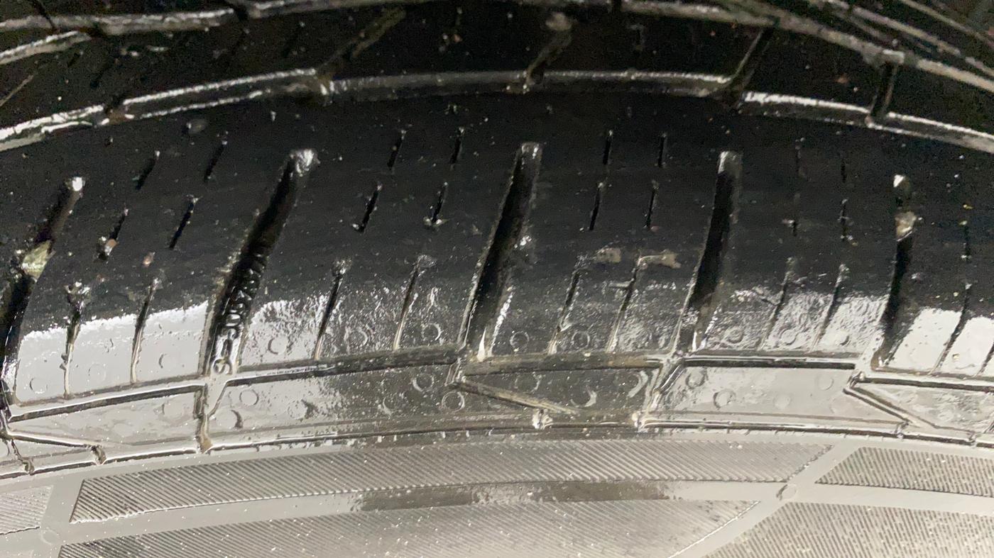 2020 MG HECTOR SHARP 1.5 DCT PETROL, Petrol, Automatic, 78,178 km, Right Front Tyre Tread