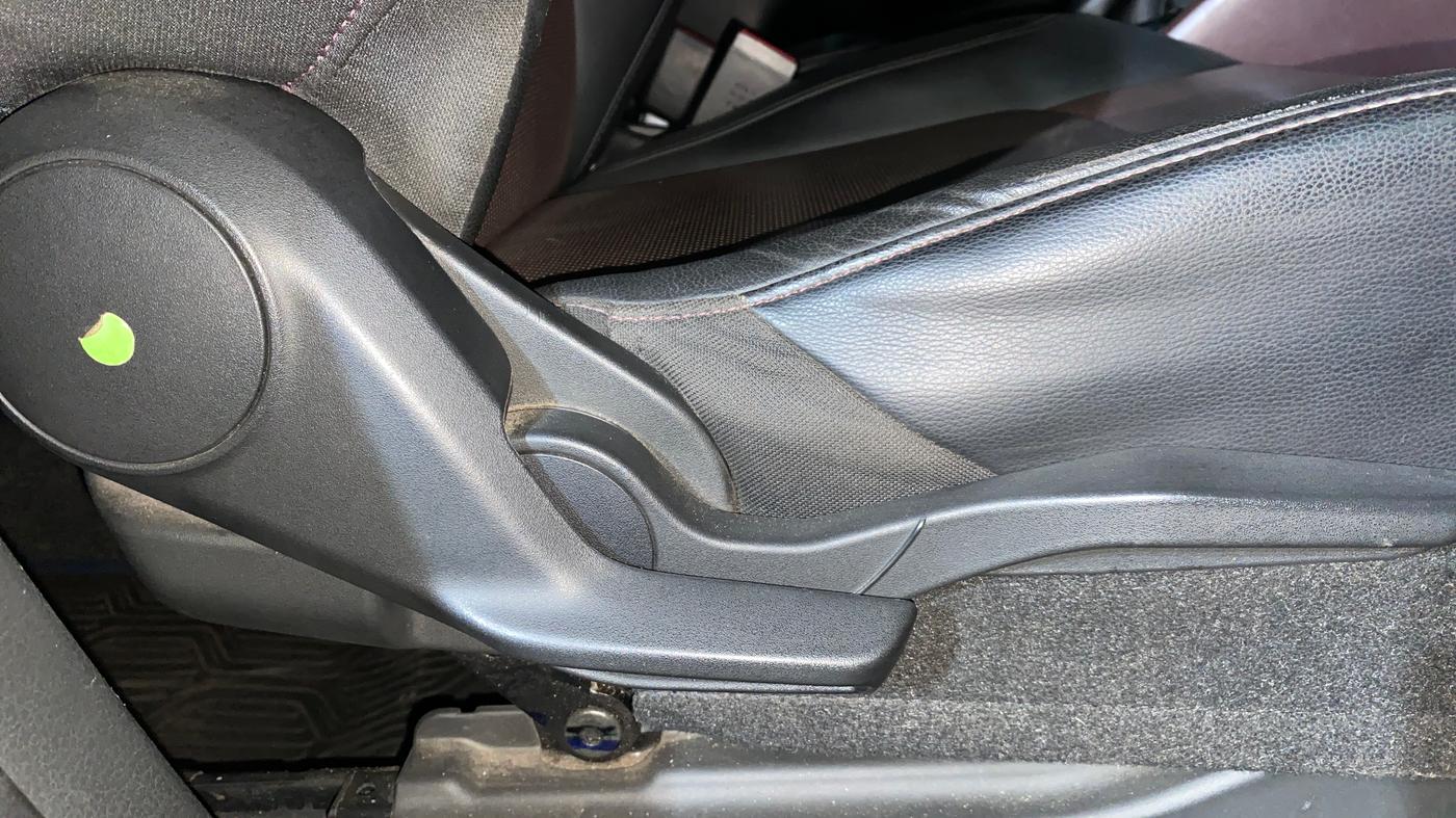 2022 Maruti Grand Vitara ALPHA SMART HYBRID AT, Petrol, Automatic, 58,453 km, Driver Side Adjustment Panel