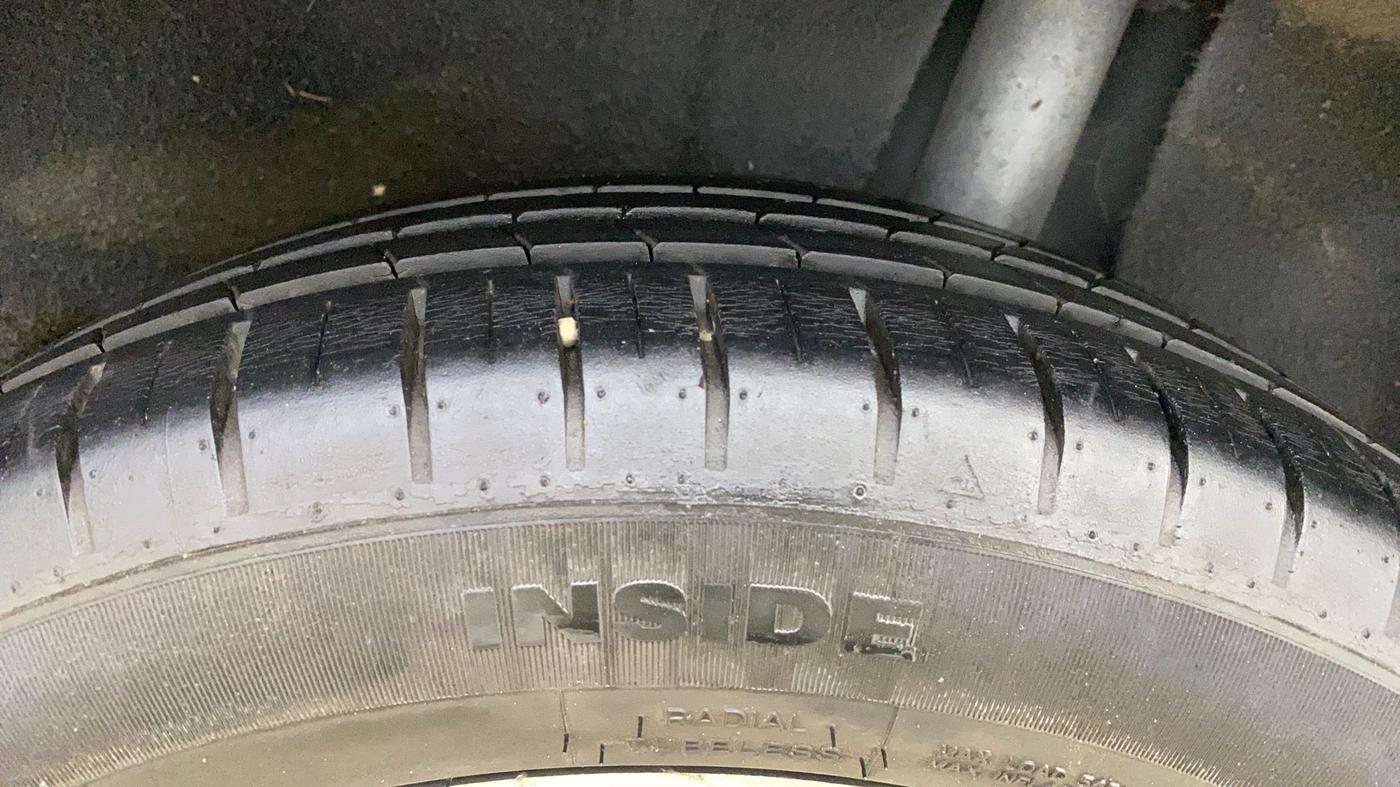 2019 Toyota Glanza V CVT, Petrol, Automatic, 29,733 km, Left Rear Tyre Tread