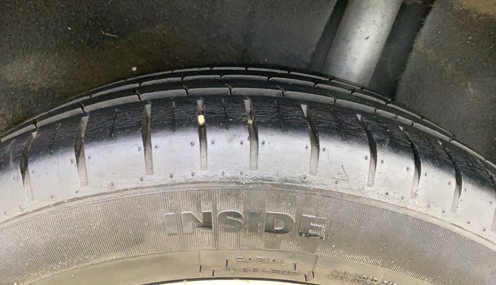 2019 Toyota Glanza V CVT, Petrol, Automatic, 29,733 km, Left Rear Tyre Tread