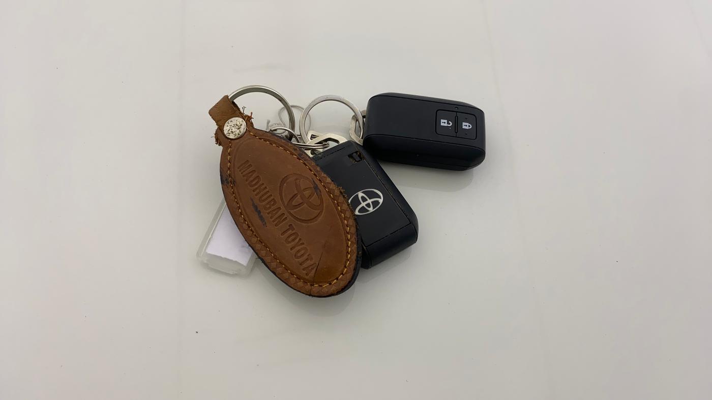 2019 Toyota Glanza V CVT, Petrol, Automatic, 29,733 km, Key Close Up