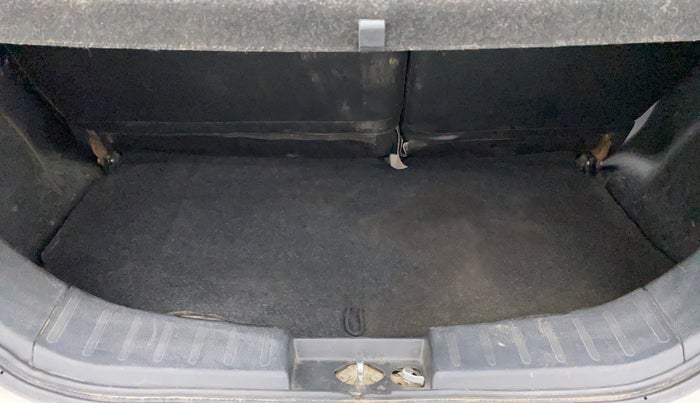 2013 Maruti Wagon R 1.0 VXI, Petrol, Manual, 57,563 km, Boot Inside