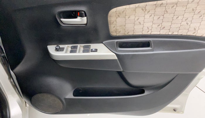 2013 Maruti Wagon R 1.0 VXI, Petrol, Manual, 57,563 km, Driver Side Door Panels Control