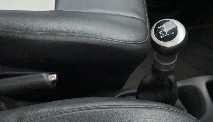 2013 Maruti Wagon R 1.0 VXI, Petrol, Manual, 57,563 km, Gear Lever