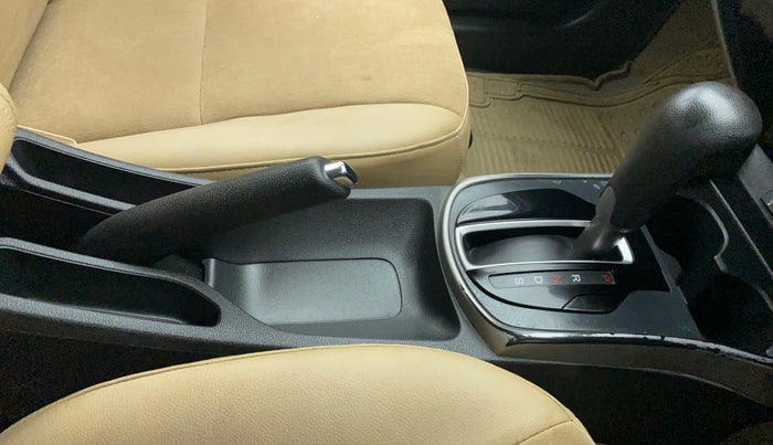 2018 Honda City V CVT, Petrol, Automatic, 27,116 km, Gear Lever