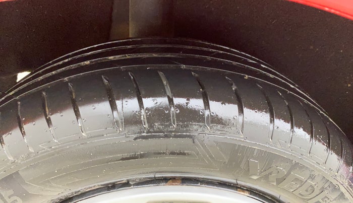 2016 Maruti Baleno DELTA PETROL 1.2, Petrol, Manual, 77,090 km, Right Rear Tyre Tread