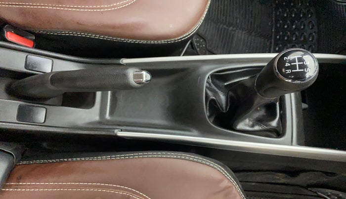 2016 Maruti Baleno DELTA PETROL 1.2, Petrol, Manual, 77,090 km, Gear Lever