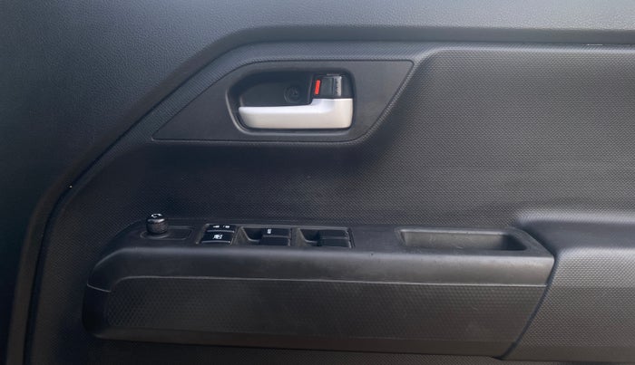 2023 Maruti New Wagon-R VXI CNG 1.0, CNG, Manual, 57,300 km, Driver Side Door Panels Control