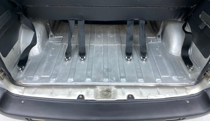 2016 Maruti OMNI E 8 STR, Petrol, Manual, 64,968 km, Boot Inside