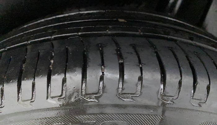 2018 Maruti Dzire ZXI Plus AMT, Petrol, Automatic, 28,319 km, Right Rear Tyre Tread