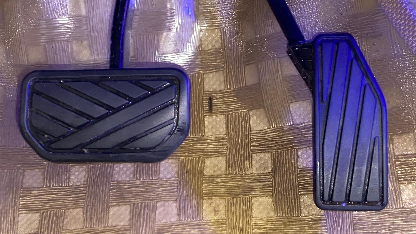 2018 Maruti Dzire ZXI Plus AMT, Petrol, Automatic, 28,319 km, Pedals