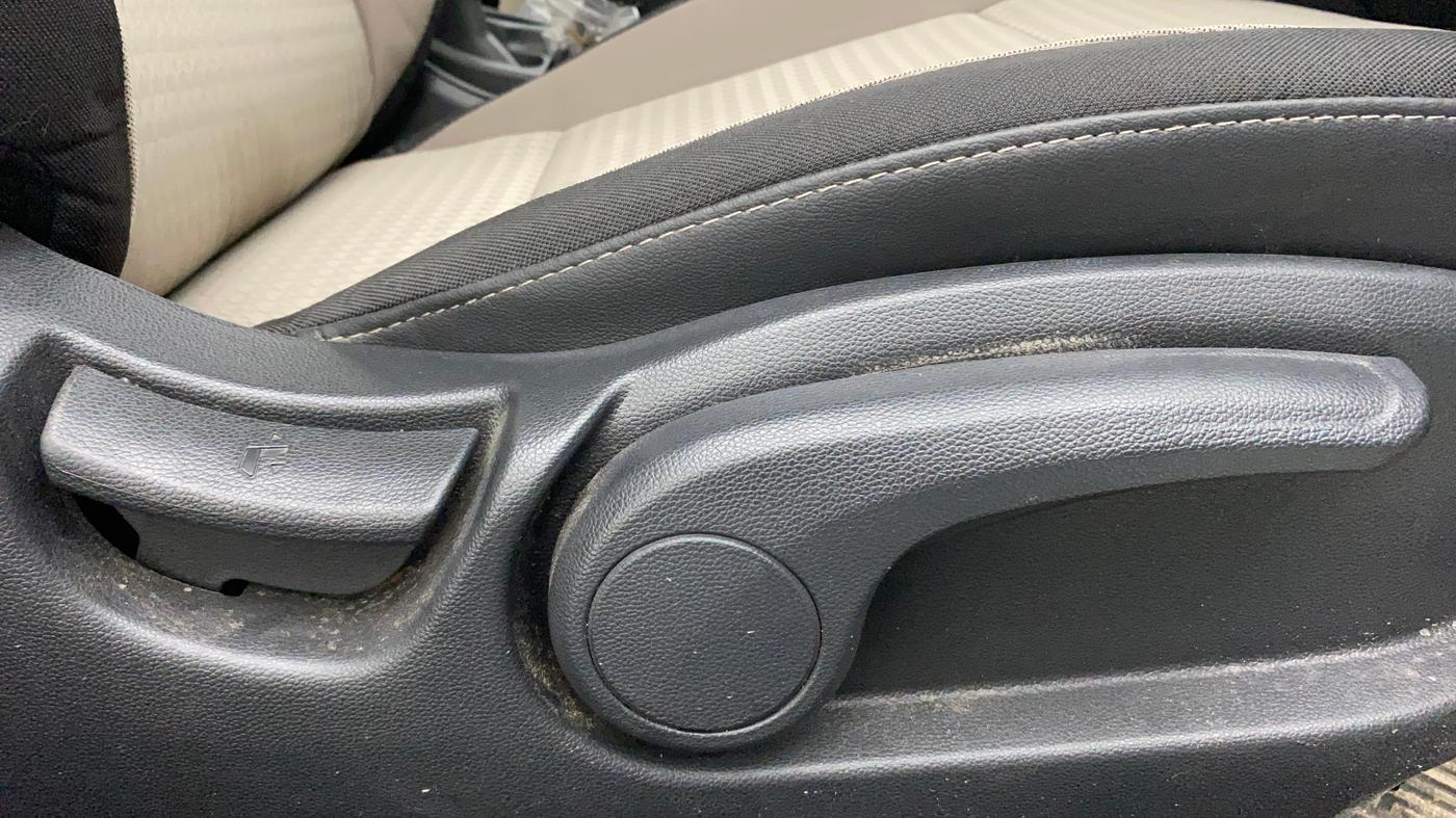 2019 Hyundai Elite i20 SPORTZ PLUS  1.2 CVT, Petrol, Automatic, 17,755 km, Driver Side Adjustment Panel