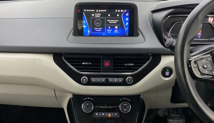 2021 Tata NEXON XZA PLUS (O) PETROL DUAL TONE, Petrol, Automatic, 11,451 km, Air Conditioner