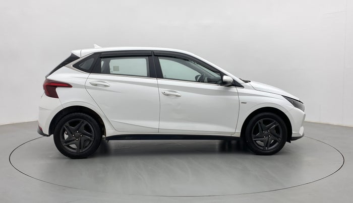 2020 Hyundai NEW I20 SPORTZ 1.2 AT, Petrol, Automatic, 76,360 km, Right Side View