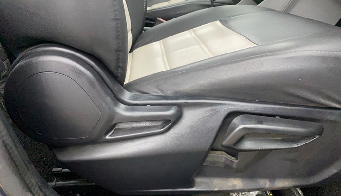 2022 Tata Tiago XTA PETROL, Petrol, Automatic, 53,060 km, Driver Side Adjustment Panel