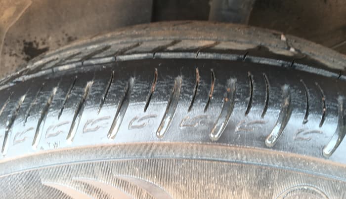 2022 KIA SONET HTX 1.5 AT, Diesel, Automatic, 41,894 km, Left Front Tyre Tread