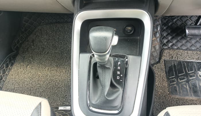 2022 KIA SONET HTX 1.5 AT, Diesel, Automatic, 41,894 km, Gear Lever