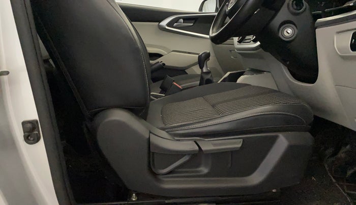 2022 KIA CARENS PRESTIGE 1.4 PETROL 7 STR, Petrol, Manual, 30,835 km, Driver Side Adjustment Panel