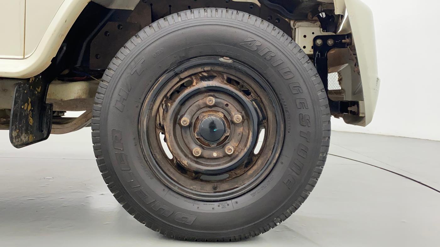 2019 Mahindra Bolero POWER+ SLE, Diesel, Manual, Right Front Wheel