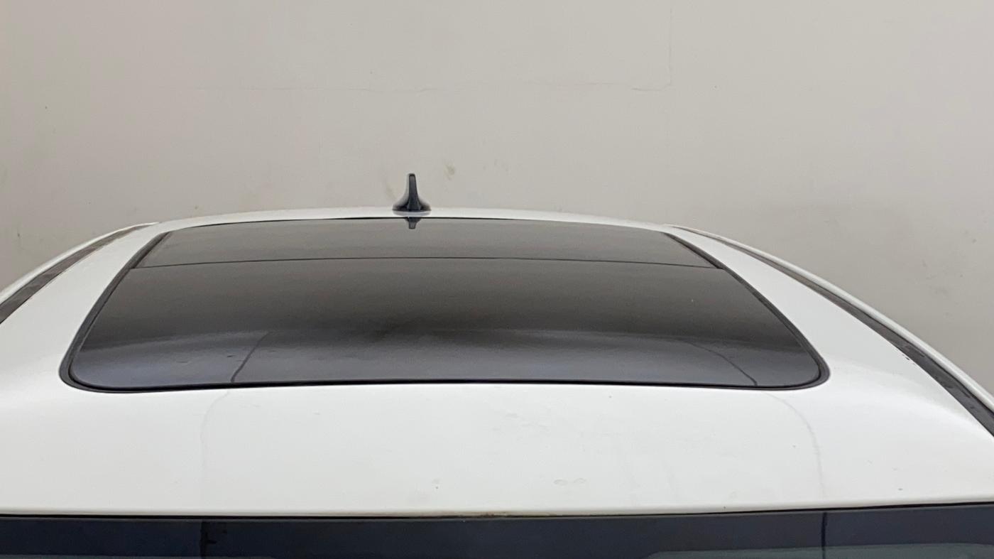 2022 Tata Harrier XZ PLUS 2.0L, Diesel, Manual, 1,33,769 km, Moonroof/ Sunroof