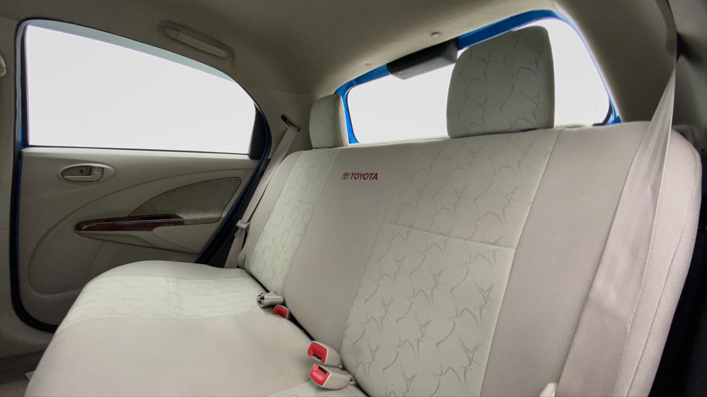 2013 Toyota Etios Liva V, Petrol, Manual, 49,233 km, Right Side Rear Door Cabin