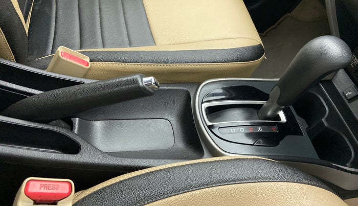 2017 Honda City 1.5L I-VTE V CVT, Petrol, Automatic, 59,548 km, Gear Lever