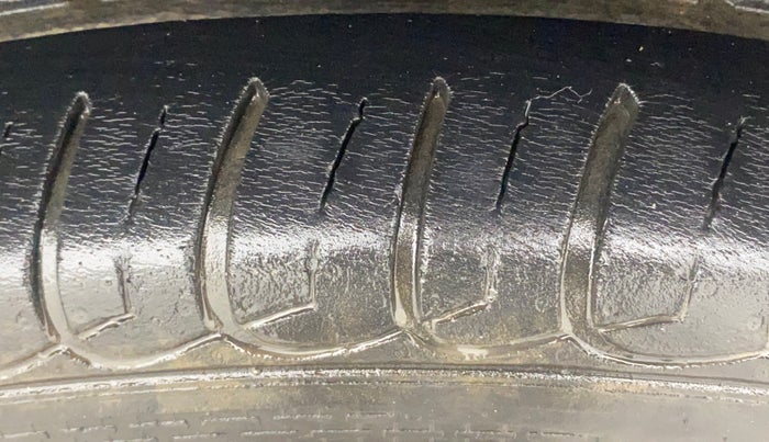 2016 Ford Ecosport TITANIUM 1.5L DIESEL, Diesel, Manual, 81,014 km, Left Rear Tyre Tread