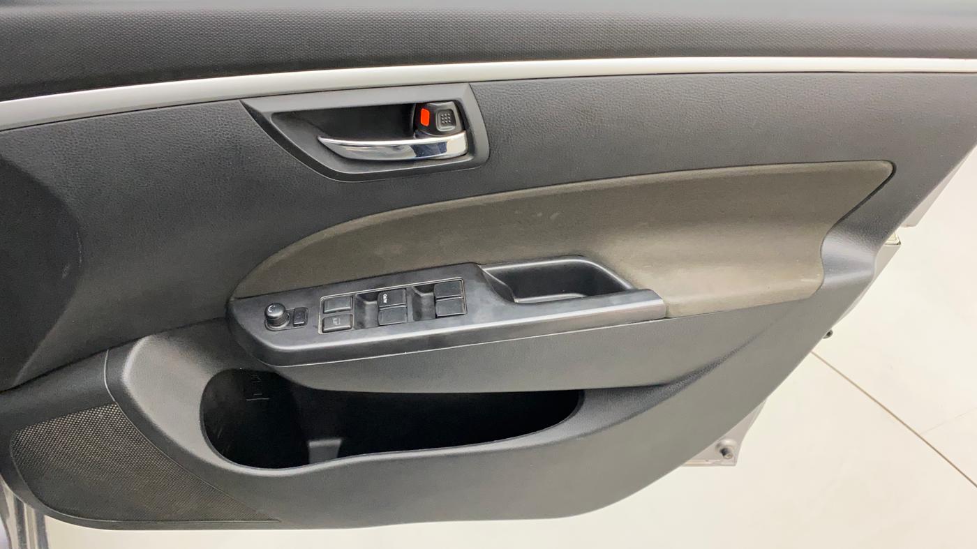 2015 Maruti Swift VXI, Petrol, Manual, 50,888 km, Driver Side Door Panels Control