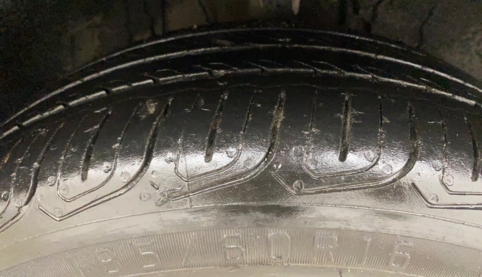 2022 Tata ALTROZ XZA, Petrol, Automatic, 41,552 km, Right Front Tyre Tread