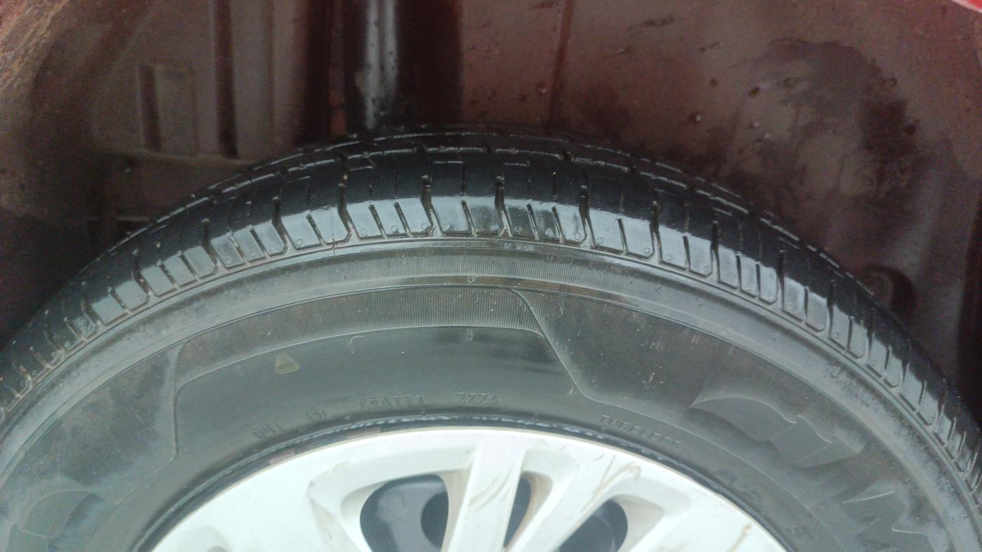 2017 Maruti Swift VXI, Petrol, Manual, 71,846 km, Right Rear Tyre Tread