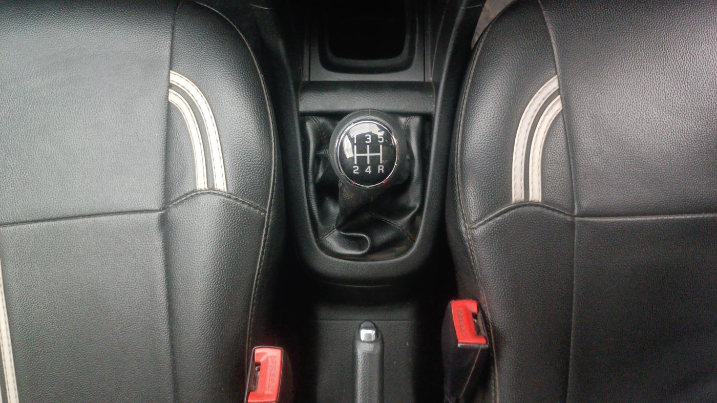 2017 Maruti Swift VXI, Petrol, Manual, 71,846 km, Gear Lever