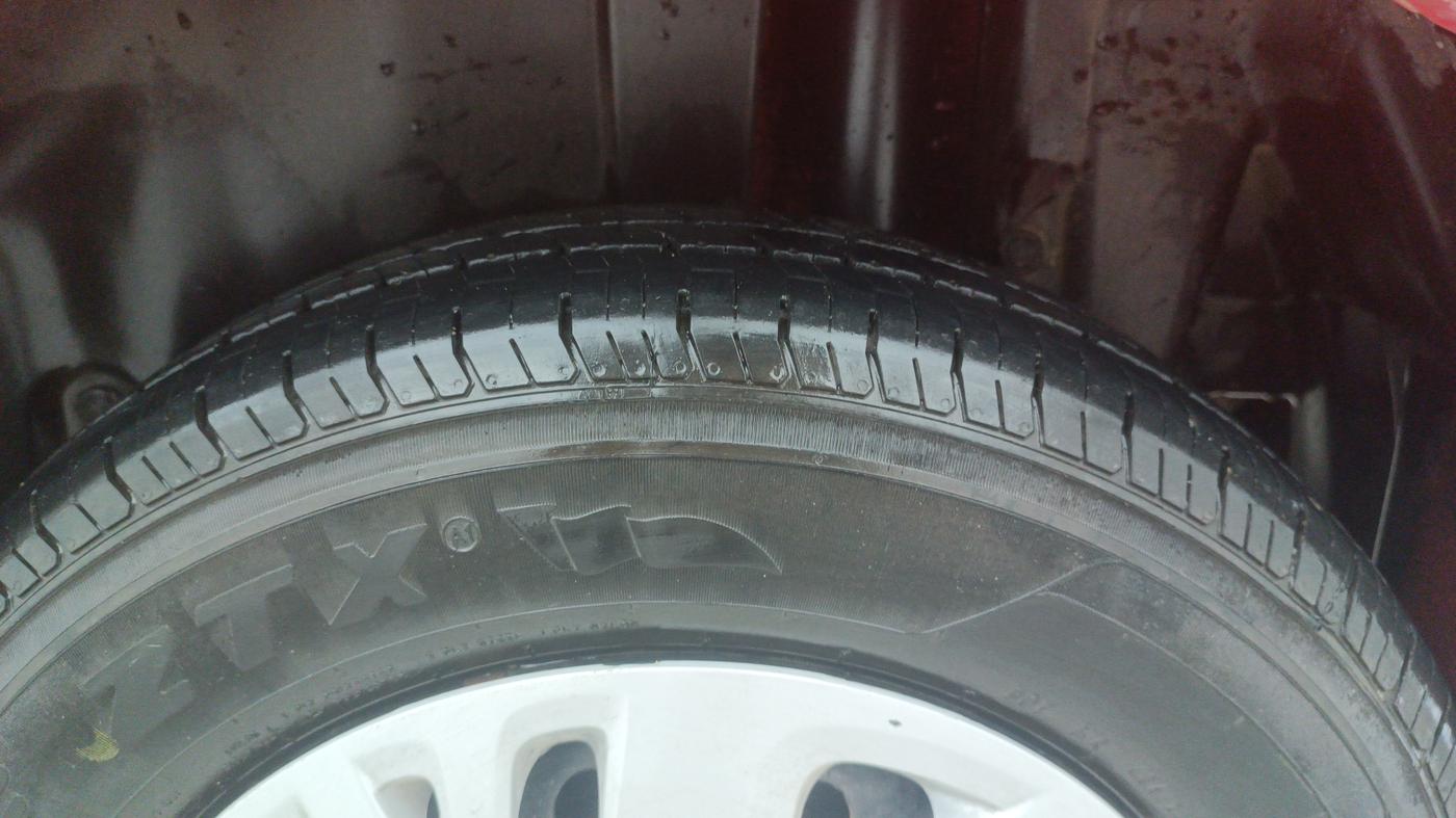 2017 Maruti Swift VXI, Petrol, Manual, 71,846 km, Left Rear Tyre Tread